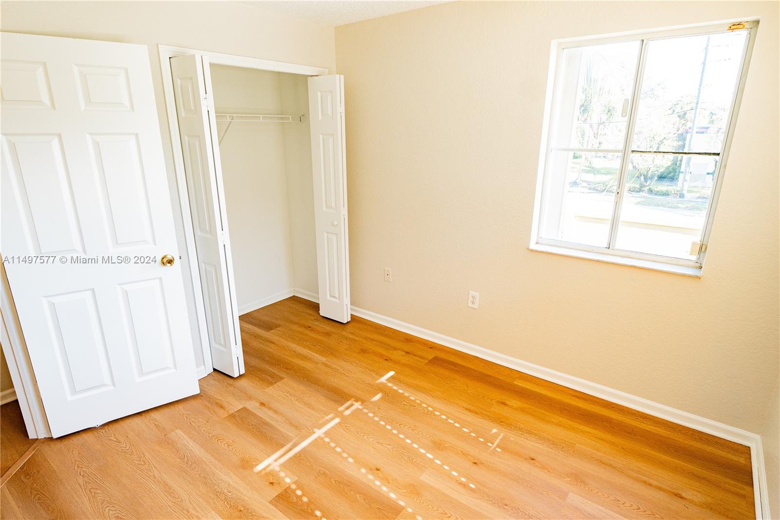 Shenandoah Davie, FL 33325 - Photo 25 of 61 a view of a room with an empty room