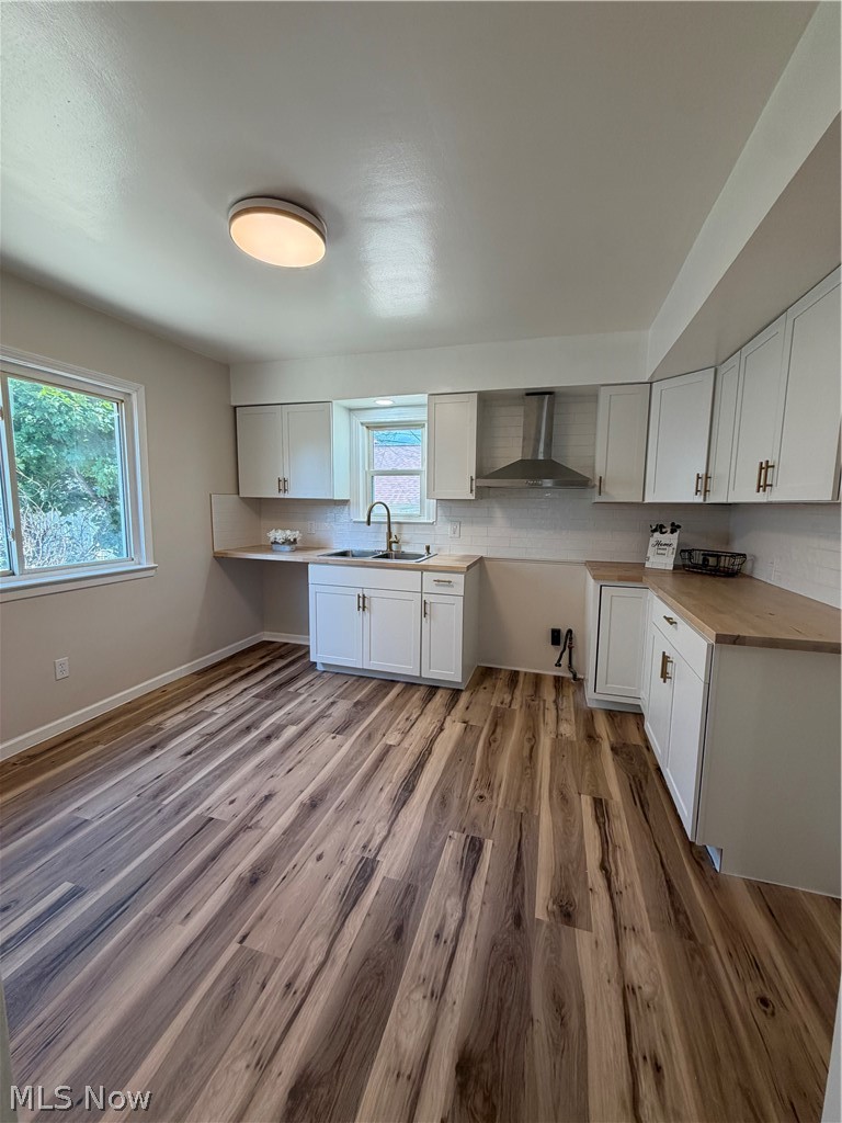 18229 Neff Road Cleveland, OH 44119 - Photo 4 of 46