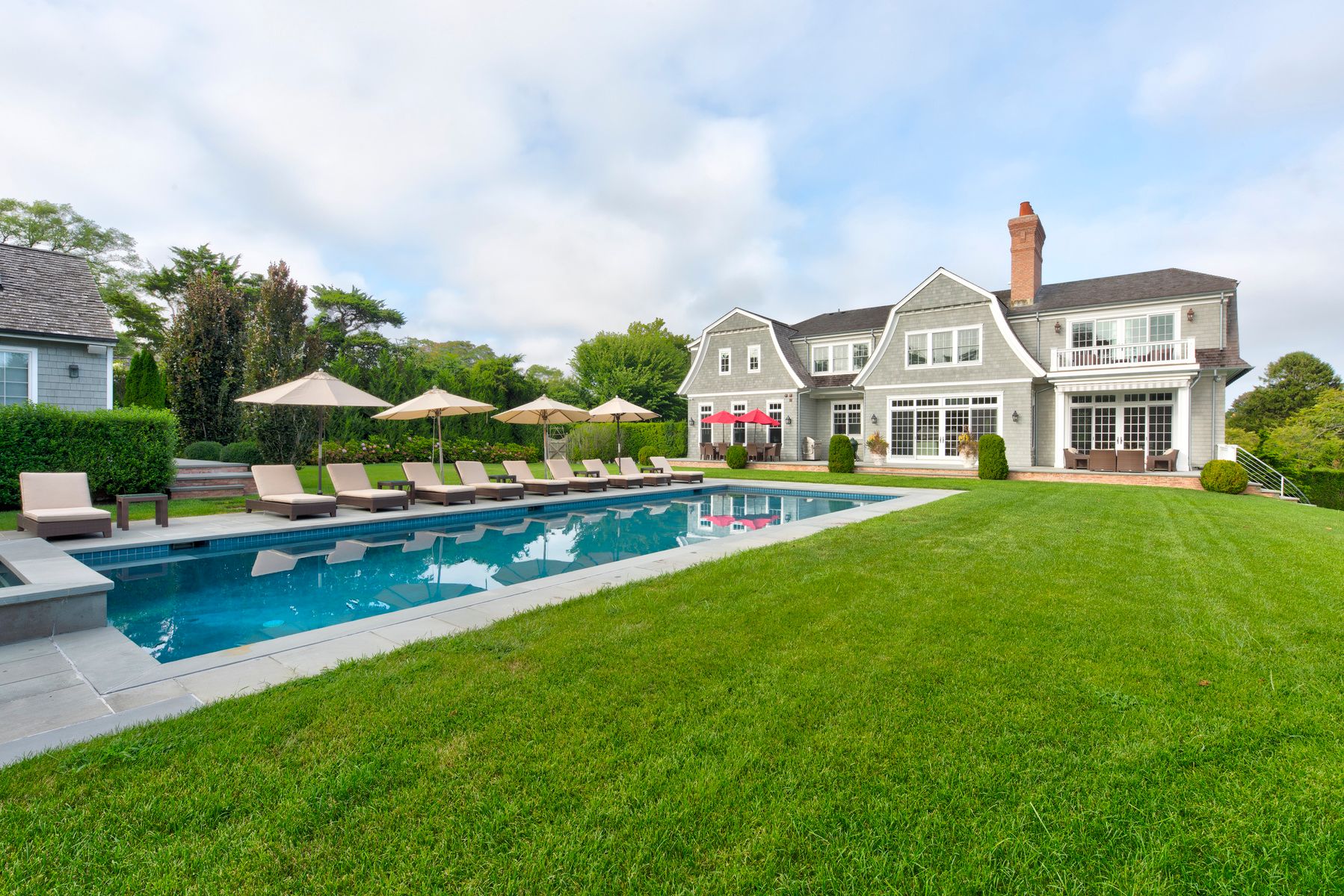 27 Jones Road East Hampton, NY 11937 - Photo 4 of 21