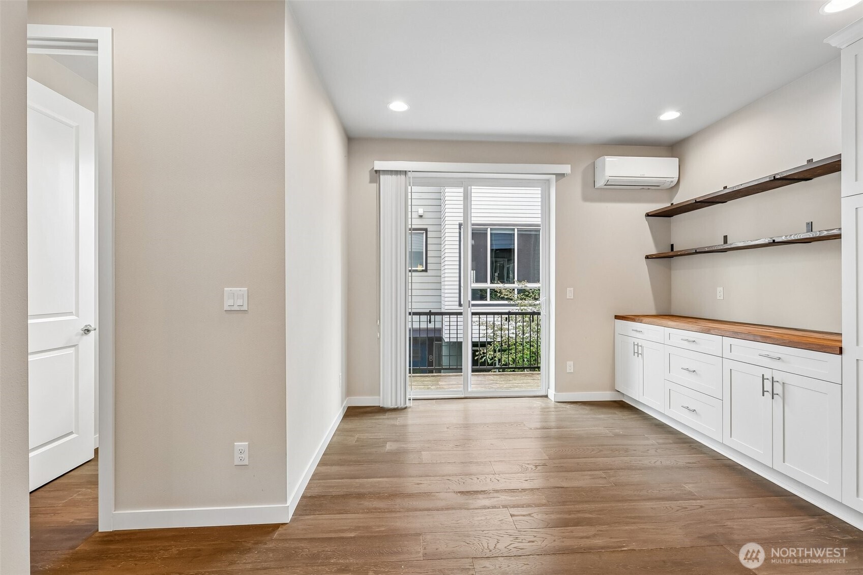 615 238th Street Southeast, Unit D Bothell, WA 98021 - Photo 21 of 37