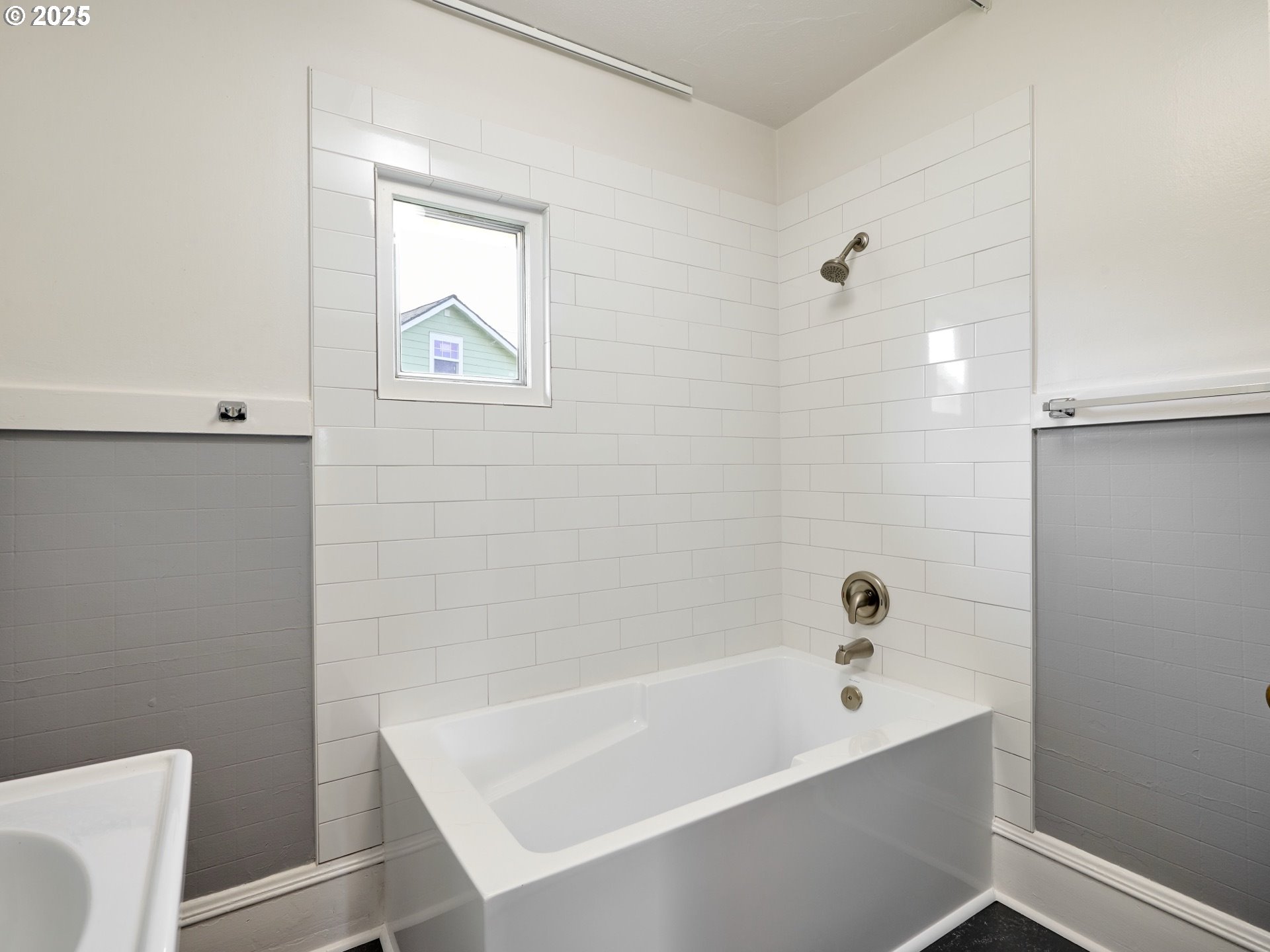 308 A Street Silverton, OR 97381 - Photo 20 of 34