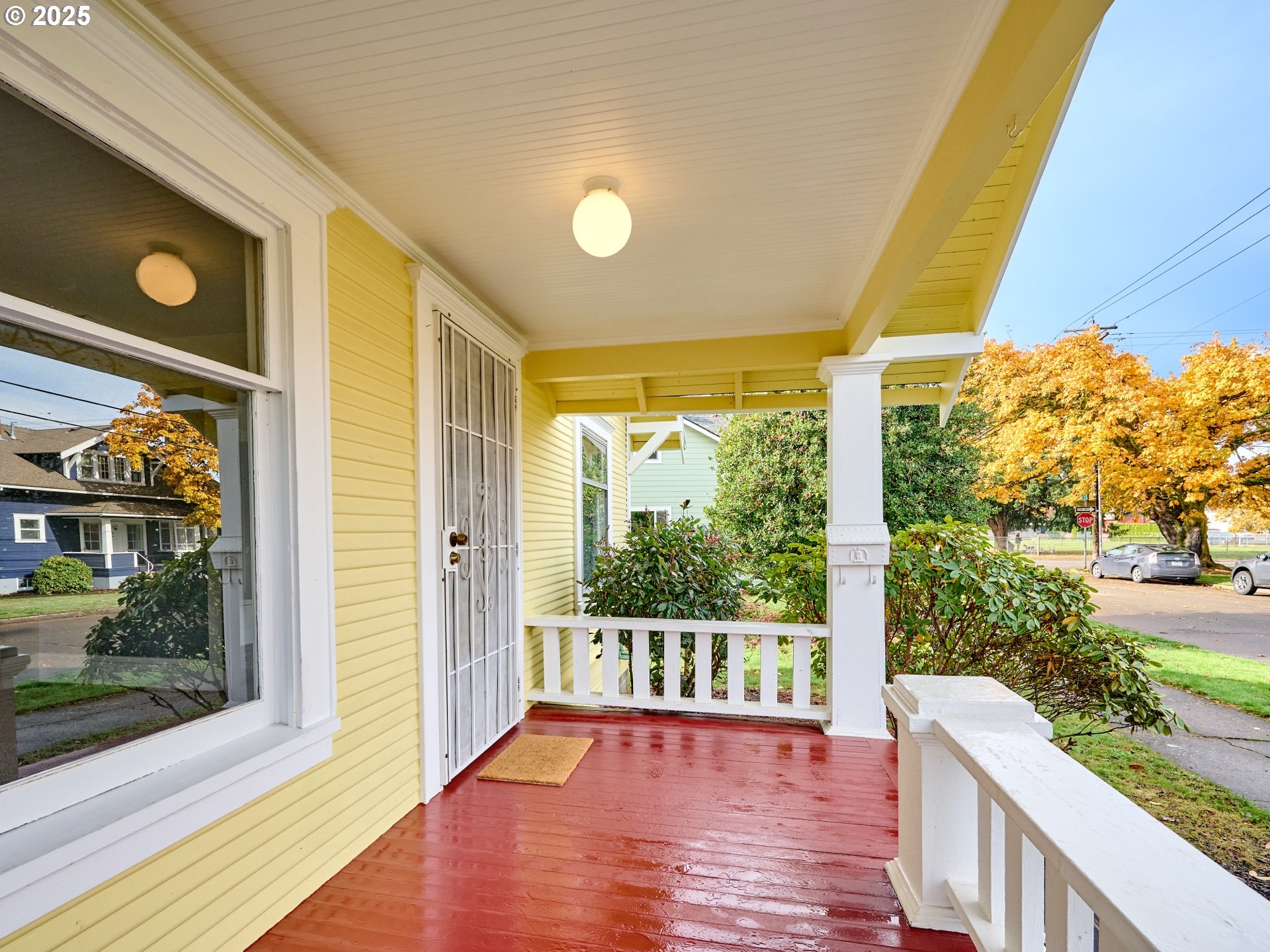 308 A Street Silverton, OR 97381 - Photo 2 of 34