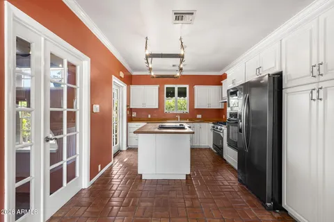 $2,395,000 | 4040 East Elm Street, Phoenix, AZ 85018