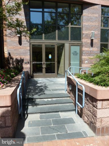 1001 L Street Northwest, Unit 101 Washington, DC 20001 - Photo 21 of 22 Exterior (Front)