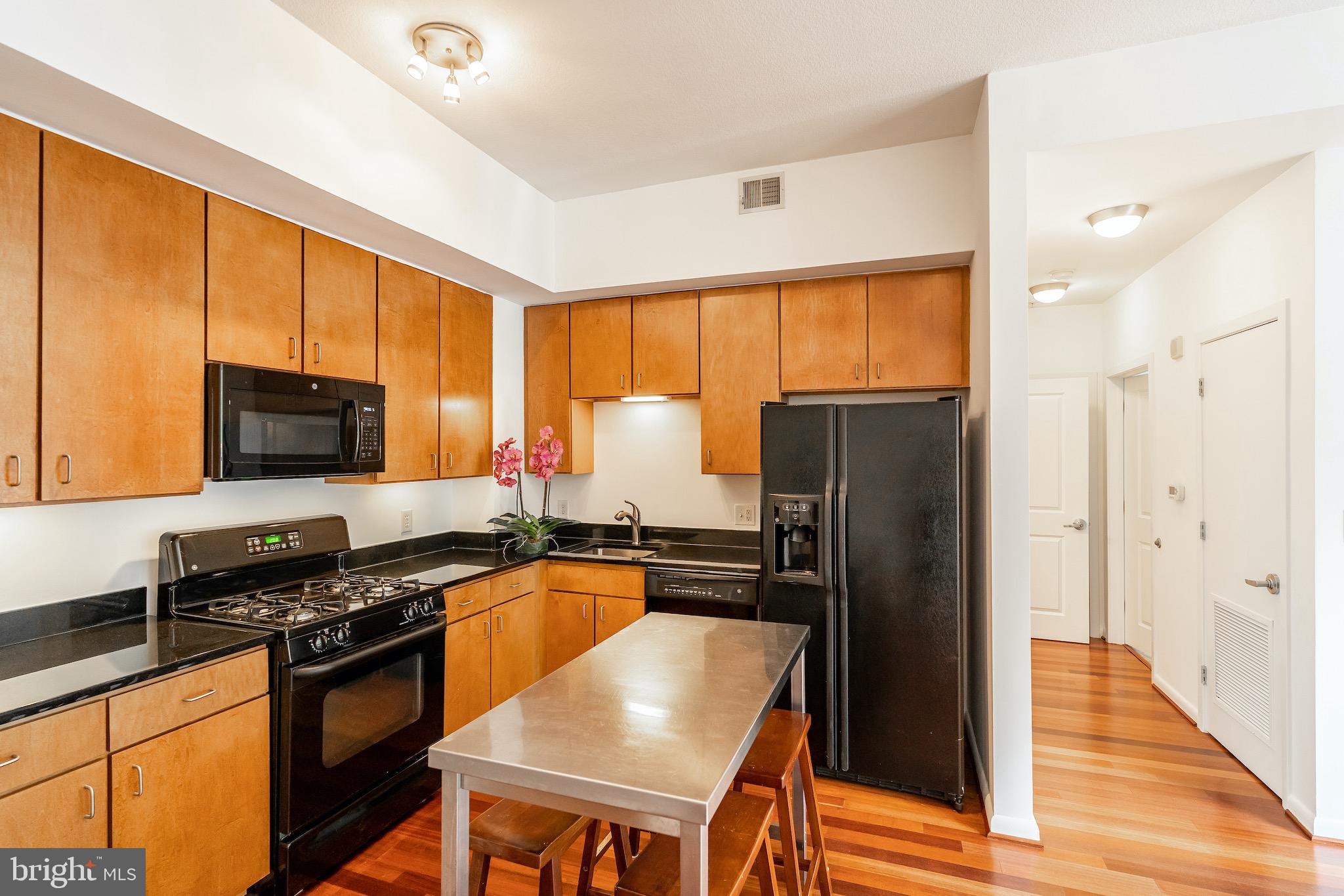 1001 L Street Northwest, Unit 101 Washington, DC 20001 - Photo 7 of 22