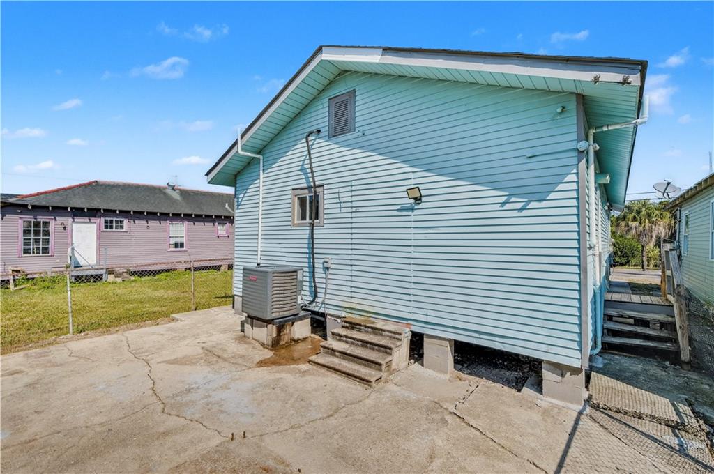 2618 North Rocheblave Street New Orleans, LA 70117 - Photo 3 of 18
