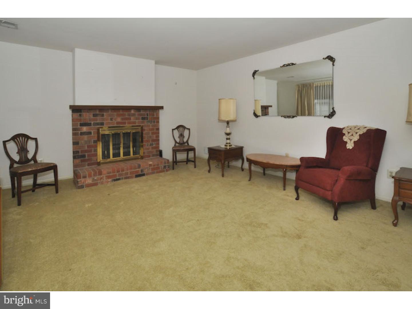1103 Plowshare Road Blue Bell, PA 19422 - Photo 4 of 22 Living Room