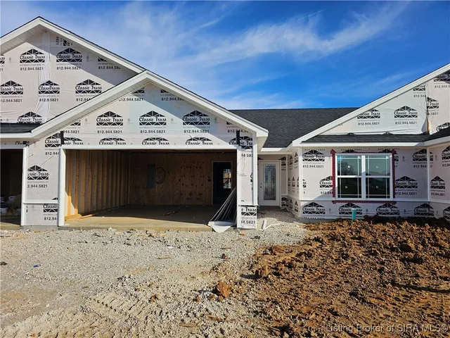 $231,900 | 8146 Timber Lane Northeast, Unit 406, New Salisbury, IN 47161