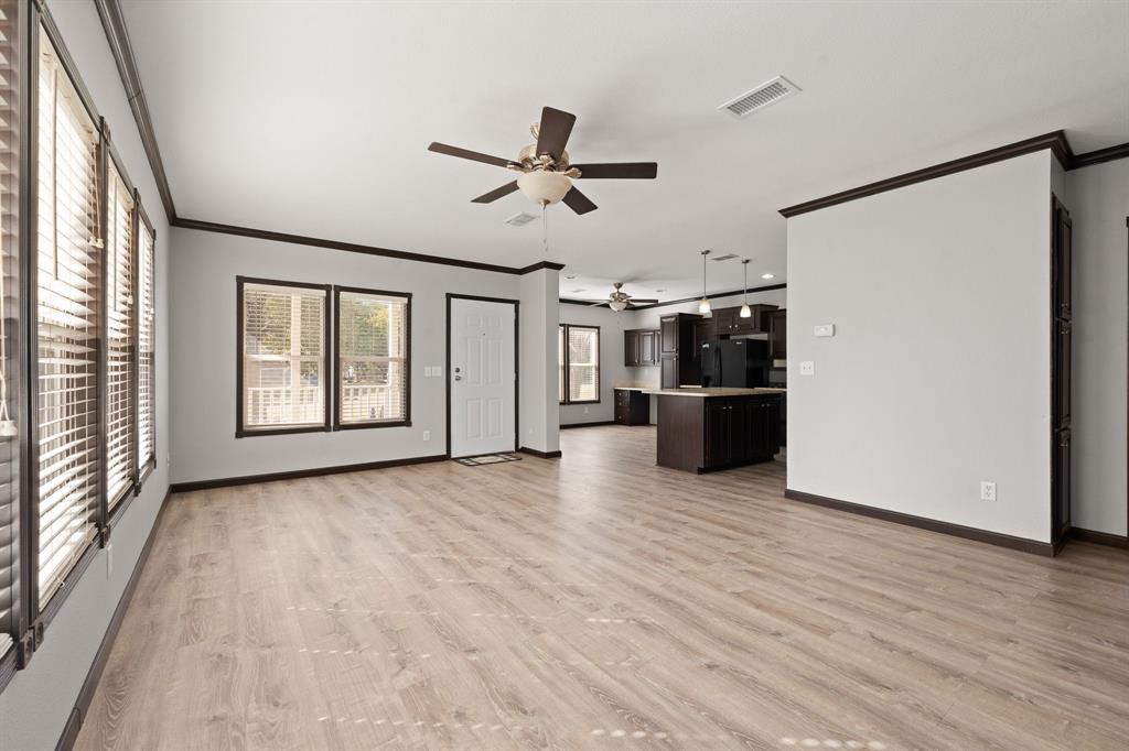 9419 Hilltop Street Rio Vista, TX 76093 - Photo 11 of 40