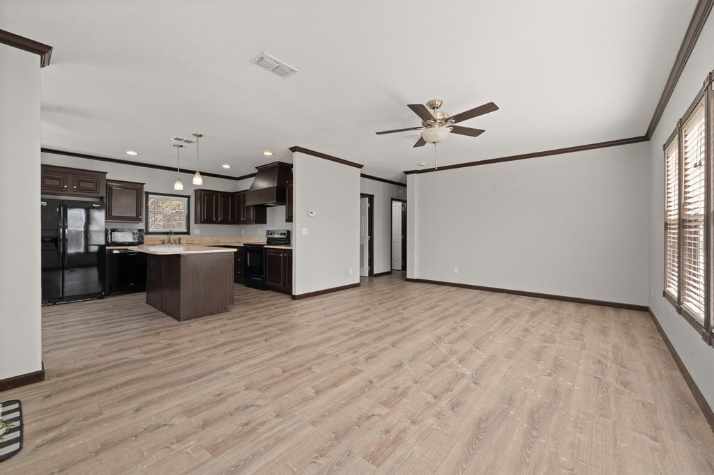 9419 Hilltop Street Rio Vista, TX 76093 - Photo 12 of 40