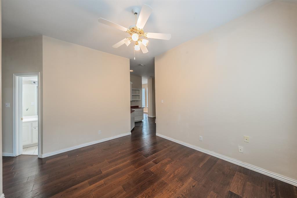 2306 Bear Run Road Arlington, TX 76001 - Photo 16 of 40 flooring and ceiling fan