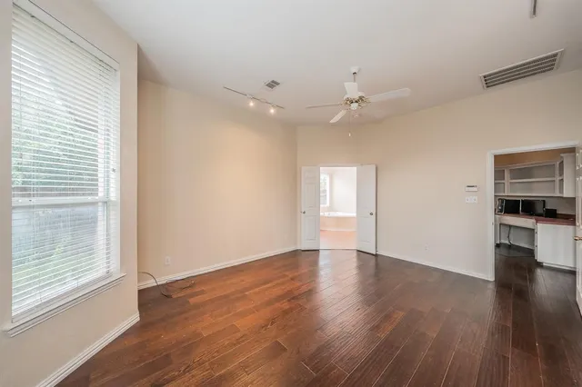 $2,800 | 2306 Bear Run Road, Arlington, TX 76001