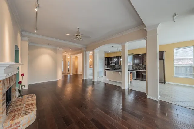 $2,800 | 2306 Bear Run Road, Arlington, TX 76001