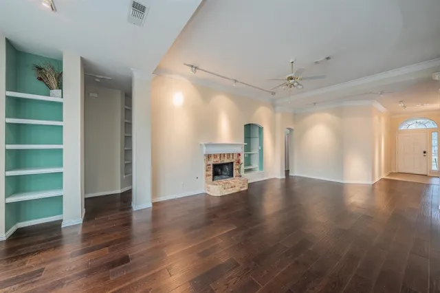 $2,800 | 2306 Bear Run Road, Arlington, TX 76001