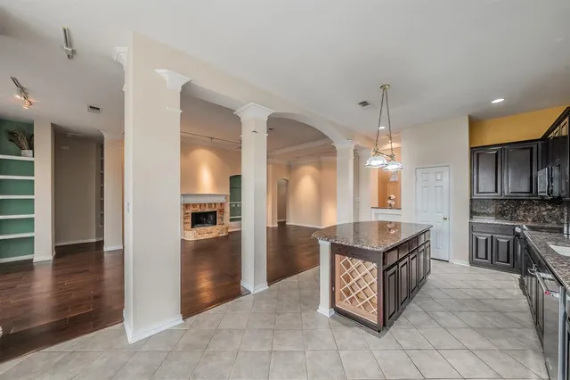 $2,800 | 2306 Bear Run Road, Arlington, TX 76001