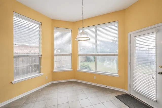 $2,800 | 2306 Bear Run Road, Arlington, TX 76001