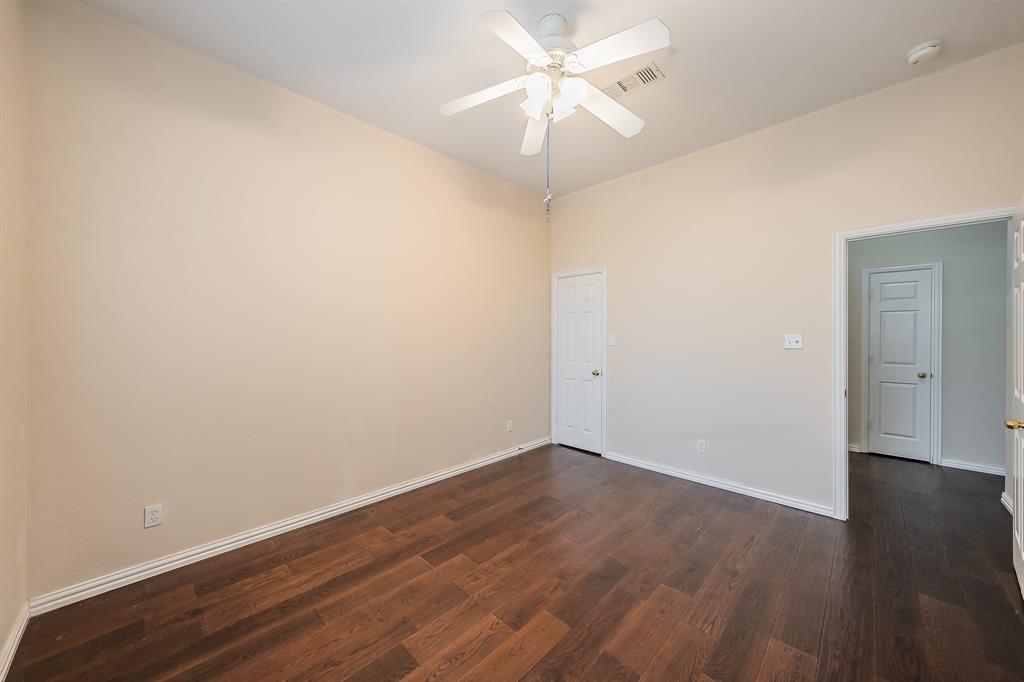 2306 Bear Run Road Arlington, TX 76001 - Photo 10 of 40