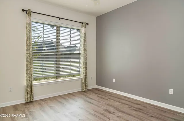 $1,900 | 111 Gray Birch Loop, Youngsville, LA 70592