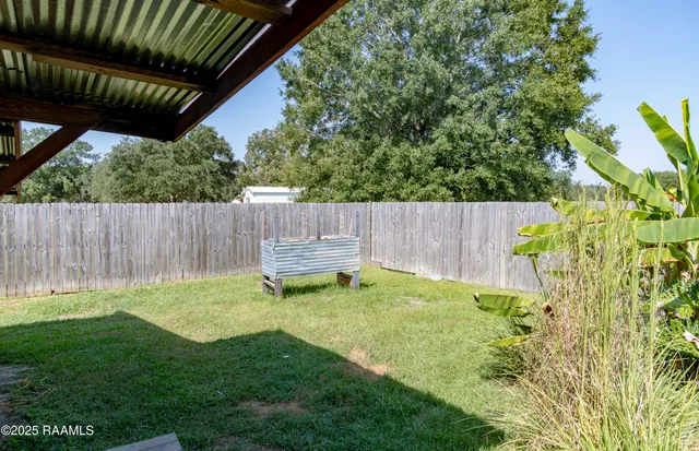 $1,900 | 111 Gray Birch Loop, Youngsville, LA 70592