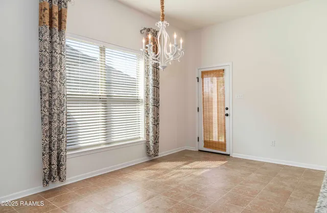 $1,900 | 111 Gray Birch Loop, Youngsville, LA 70592