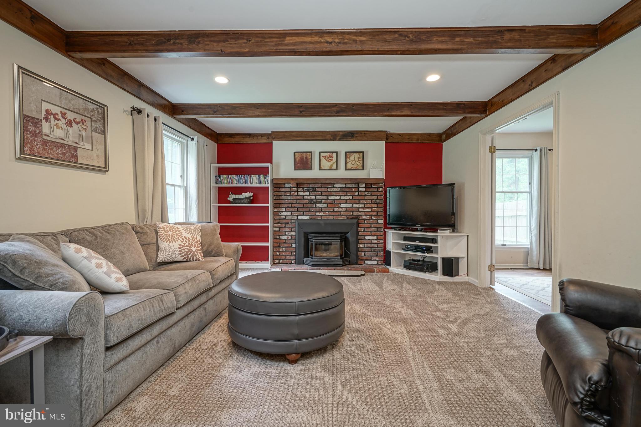 29 Wallingford Way Shamong, NJ 08088 - Photo 11 of 36 Family room