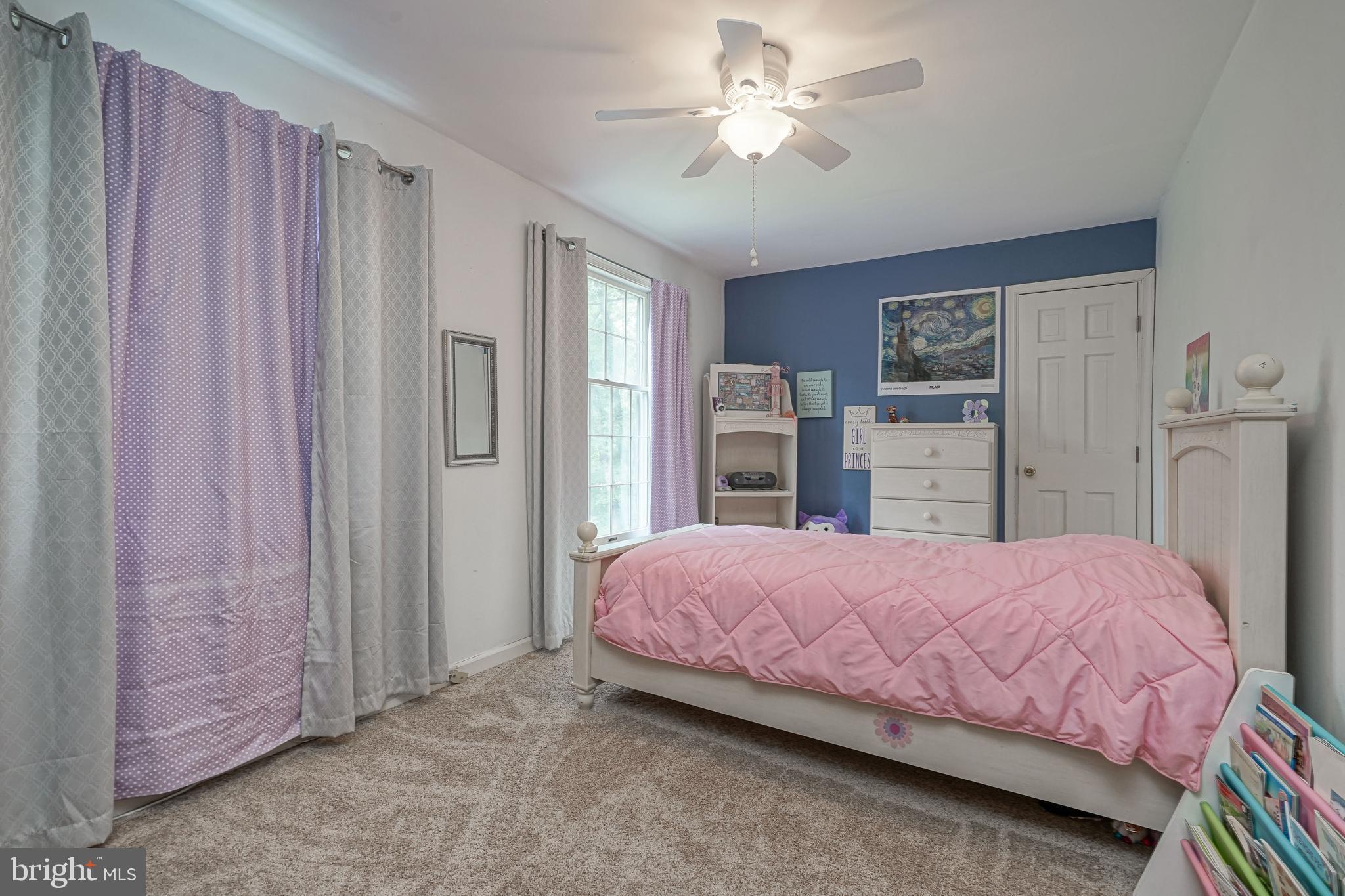 29 Wallingford Way Shamong, NJ 08088 - Photo 21 of 36 Girl's bedroom