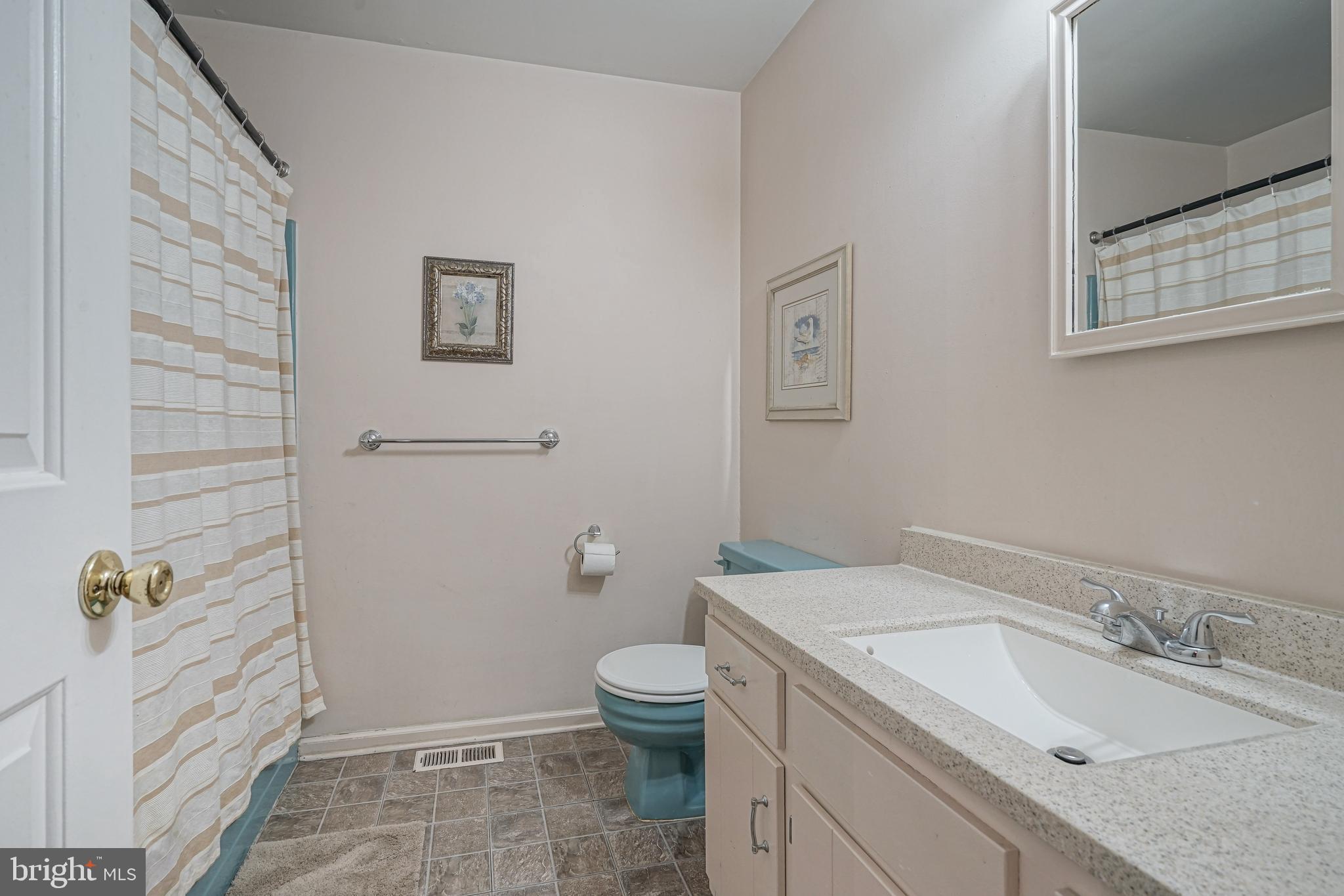 29 Wallingford Way Shamong, NJ 08088 - Photo 24 of 36 Hallway bath