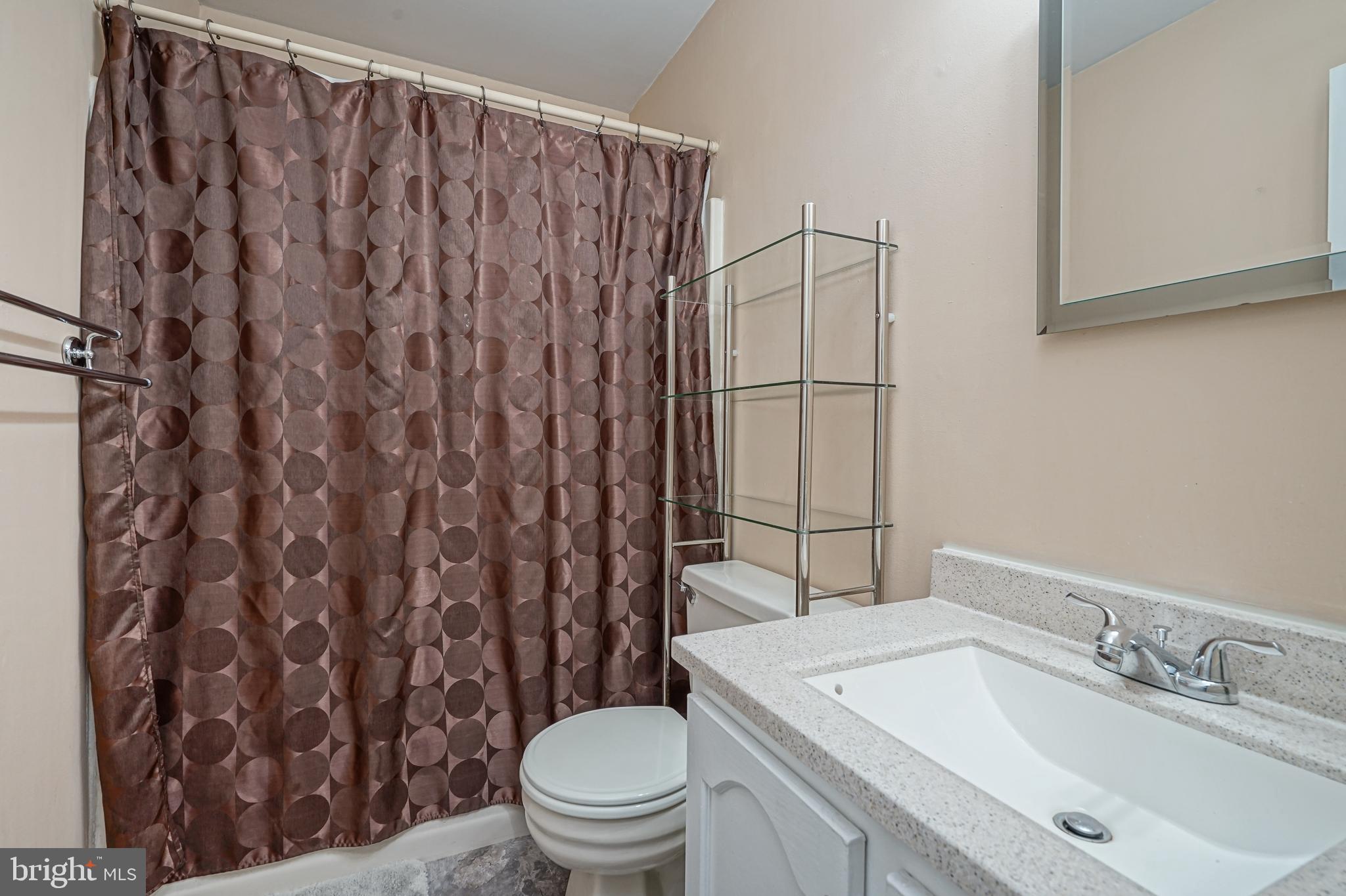 29 Wallingford Way Shamong, NJ 08088 - Photo 30 of 36 Master bath