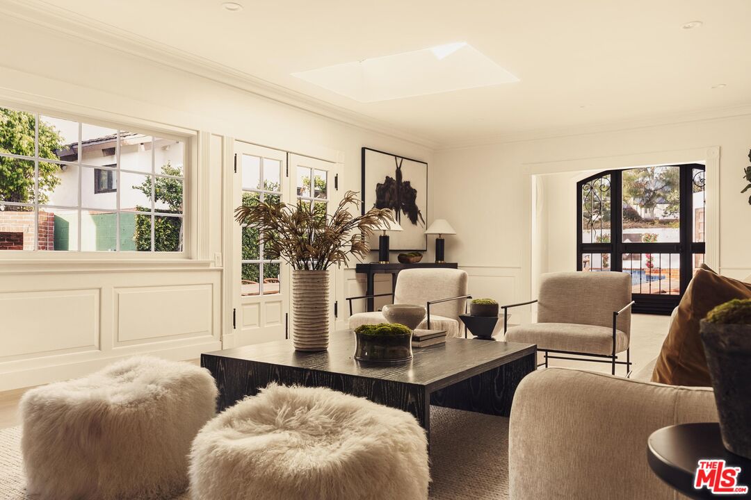 222 14th Street Santa Monica, CA 90402 - Photo 3 of 42 a living room with furniture and fireplace