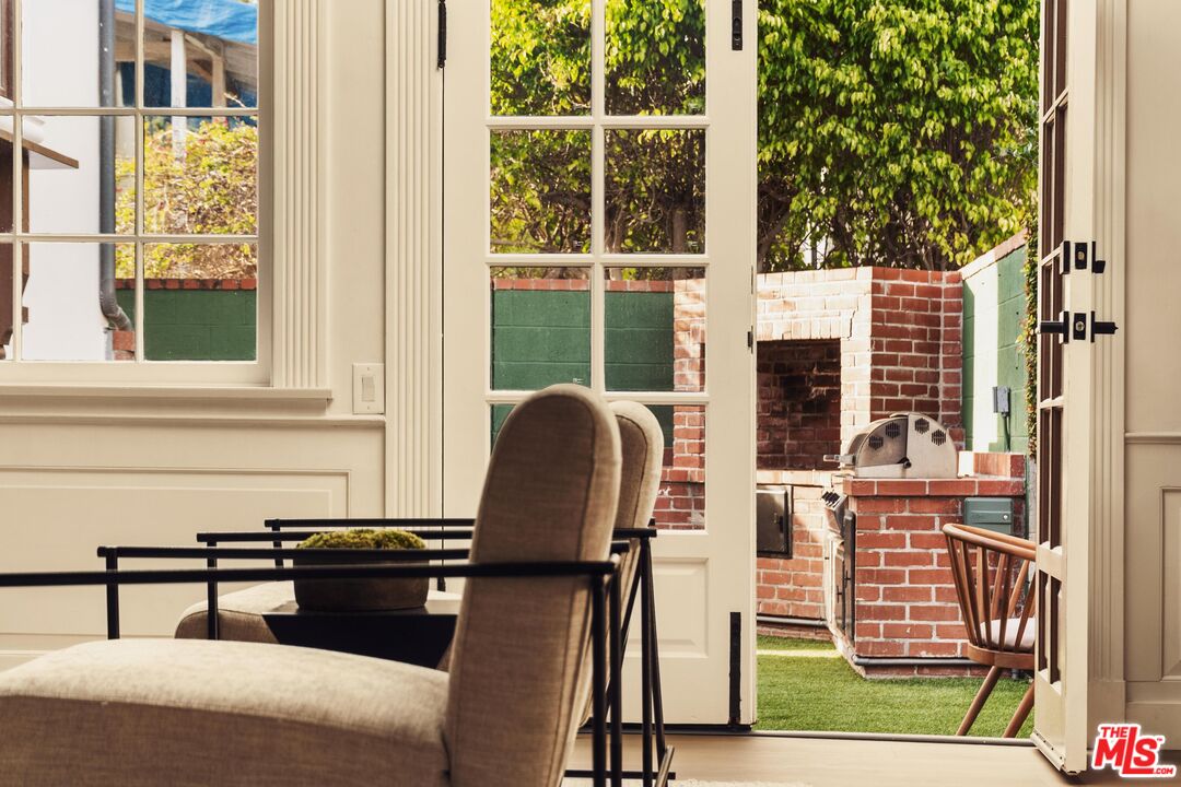222 14th Street Santa Monica, CA 90402 - Photo 36 of 42 a dining room with furniture and window