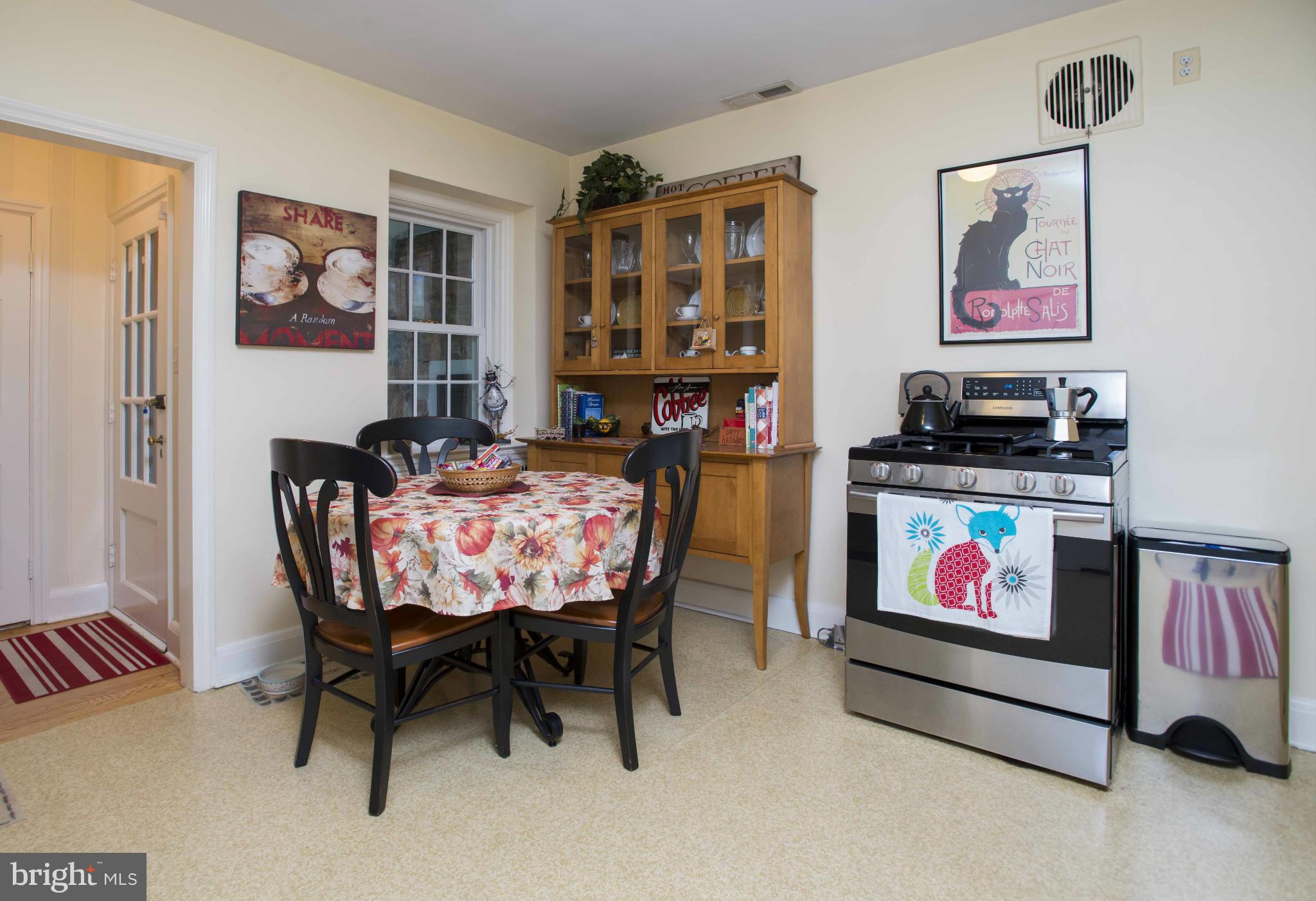 102 Thicket Road Baltimore, MD 21212 - Photo 8 of 26 Kitchen