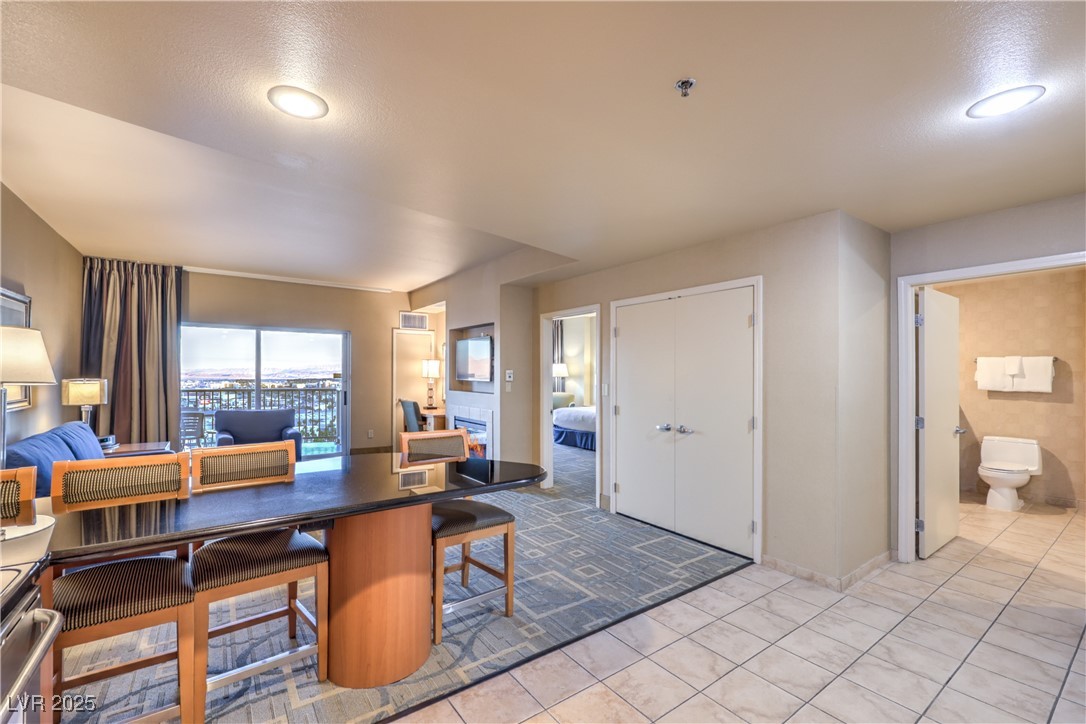 211 East Flamingo Road, Unit 1508 Las Vegas, NV 89169 - Photo 14 of 40 Home office featuring baseboards