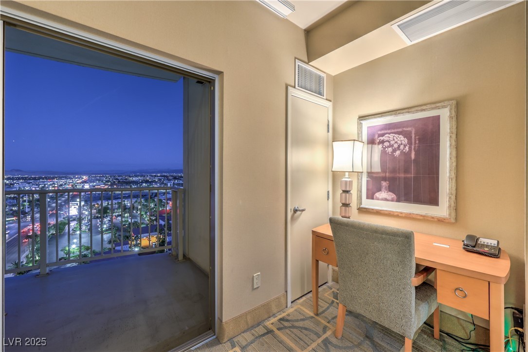 211 East Flamingo Road, Unit 1508 Las Vegas, NV 89169 - Photo 9 of 40 Office with a city view