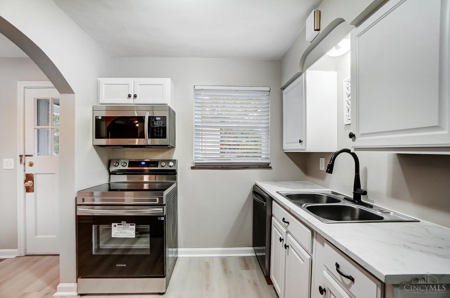 3511 West Galbraith Road Cincinnati, OH 45239 - Photo 12 of 42