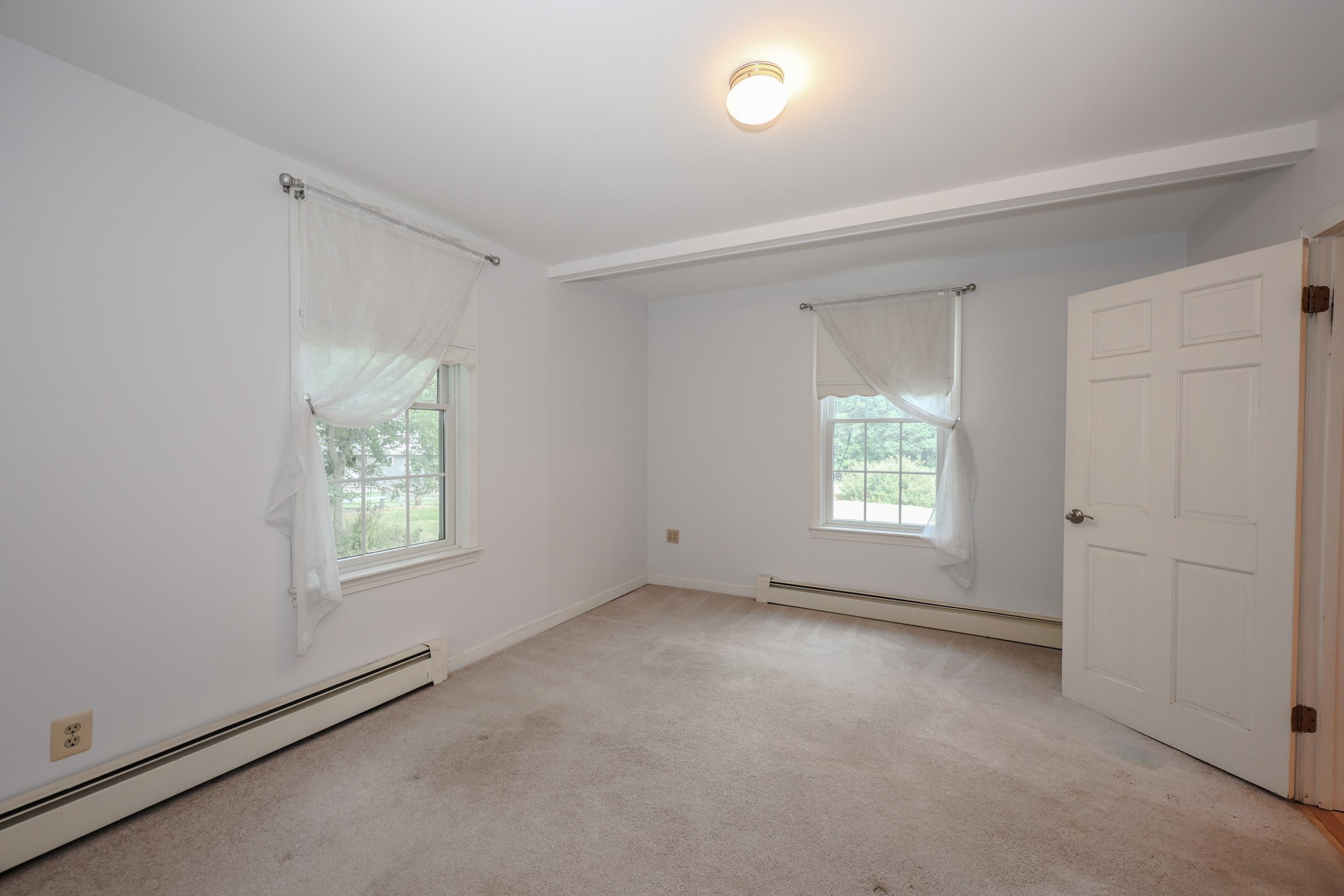 55 Holbrook Hill Road Bedford, NH 03110 - Photo 24 of 43