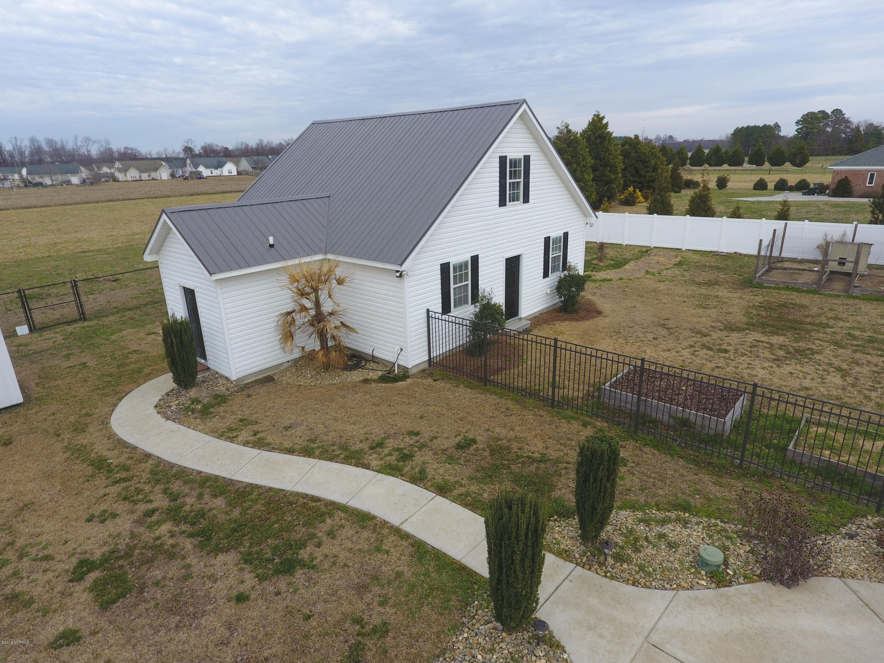1052 Forlines Road, Unit 1 Winterville, NC 28590 - Photo 16 of 33 1052 Forlines Rd022