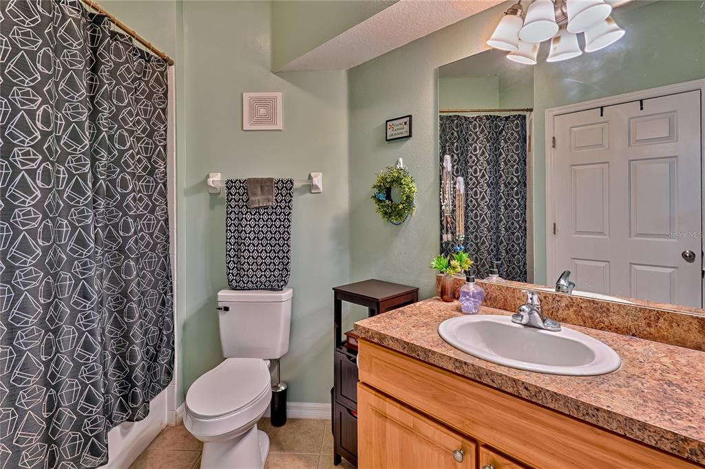 1245 Southwest 9th Road, Unit 201 Gainesville, FL 32601 - Photo 15 of 20