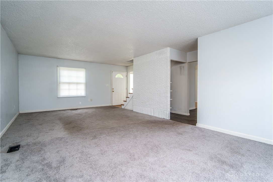4149 Klepinger Road Dayton, OH 45416 - Photo 3 of 18 Gallery Image 3