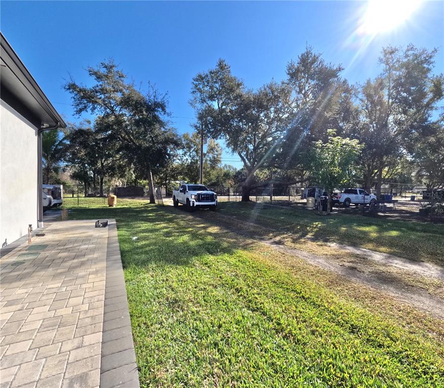 10112 Judy Road Dover, FL 33527 - Photo 7 of 50