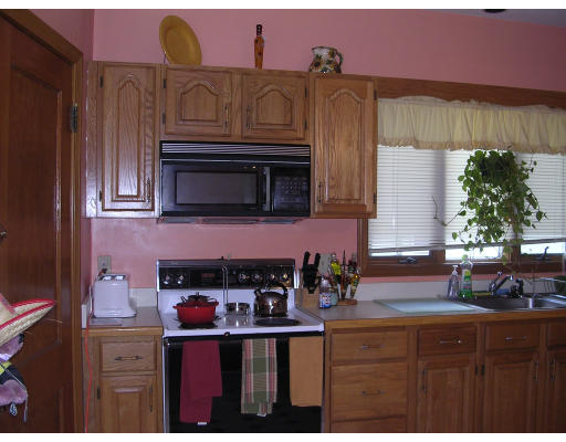 127 Manthorne Road Boston, MA 02132 - Photo 6 of 13 Gallery Image 6