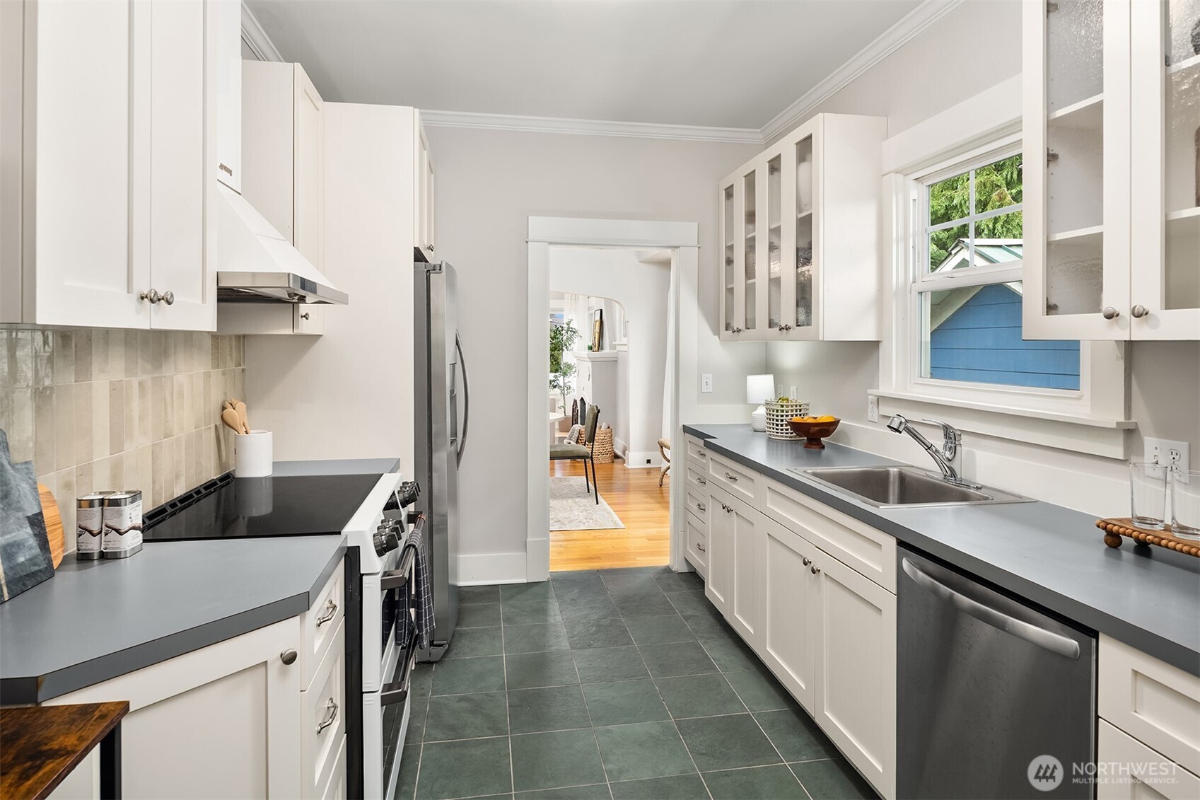110 North 76th Street Seattle, WA 98103 - Photo 14 of 27