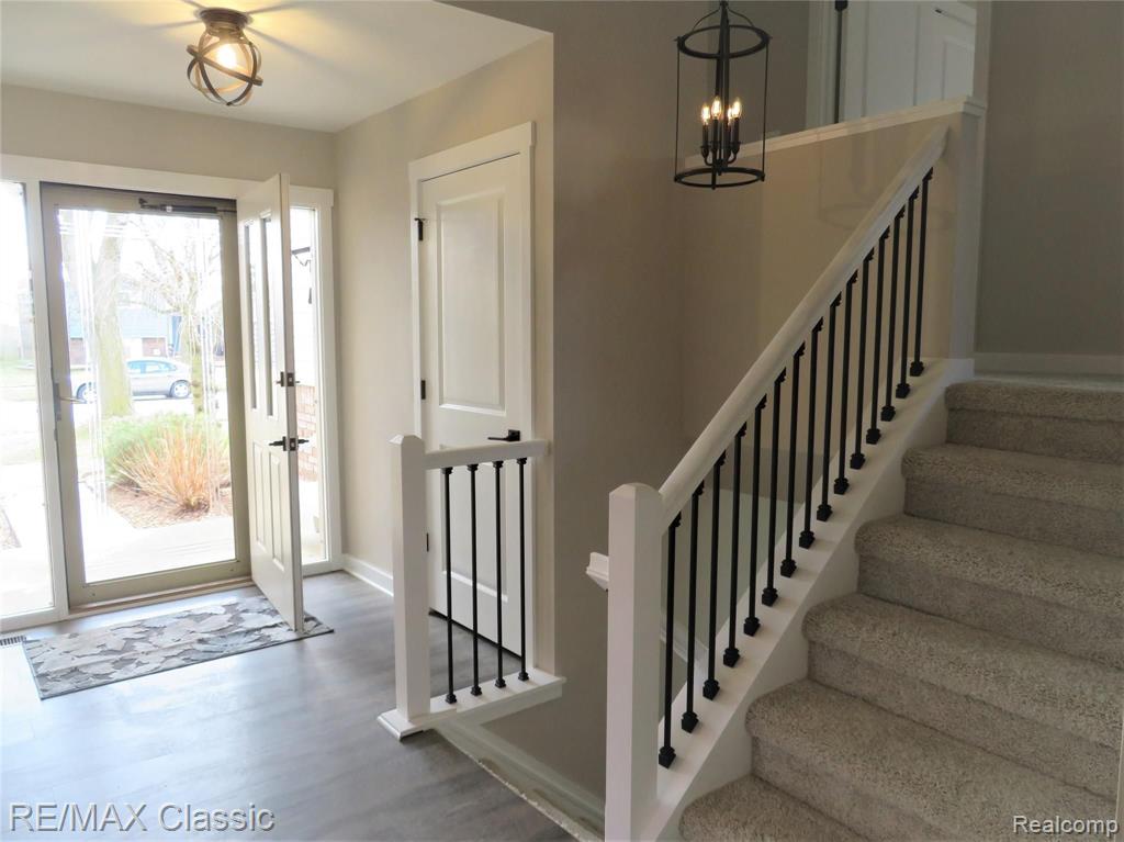 43032 Avon Road Canton, MI 48187 - Photo 3 of 37