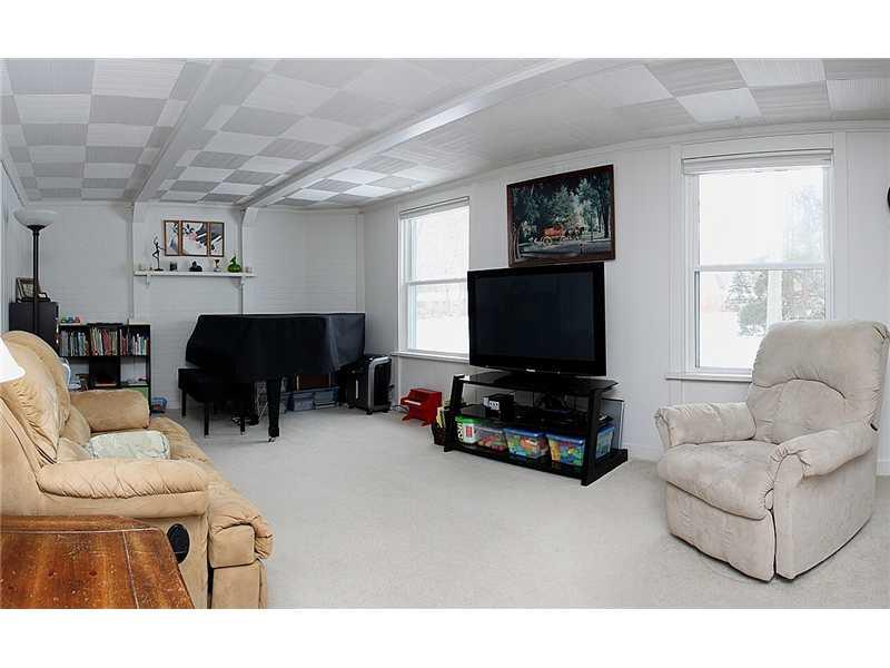 10210 Ruckle Street Indianapolis, IN 46280 - Photo 11 of 24 Gallery Image 11