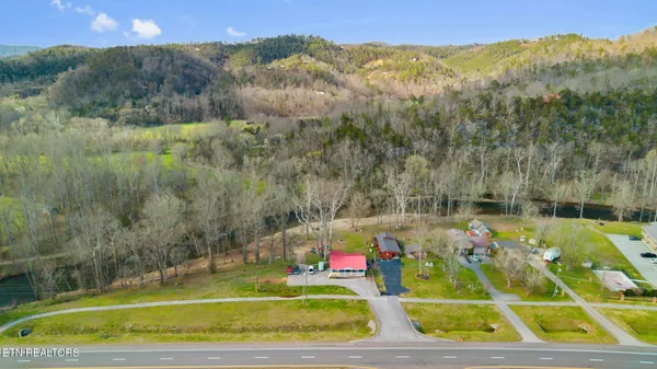 $750,000 | 7223 East Lamar Alexander Parkway, Townsend, TN 37882