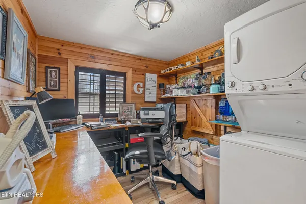 $750,000 | 7223 East Lamar Alexander Parkway, Townsend, TN 37882