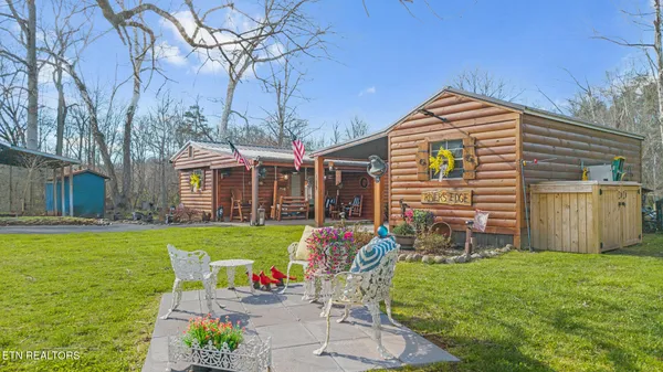 $750,000 | 7223 East Lamar Alexander Parkway, Townsend, TN 37882