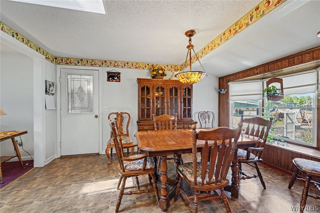 233 Dean Road Cheektowaga, NY 14043 - Photo 7 of 33