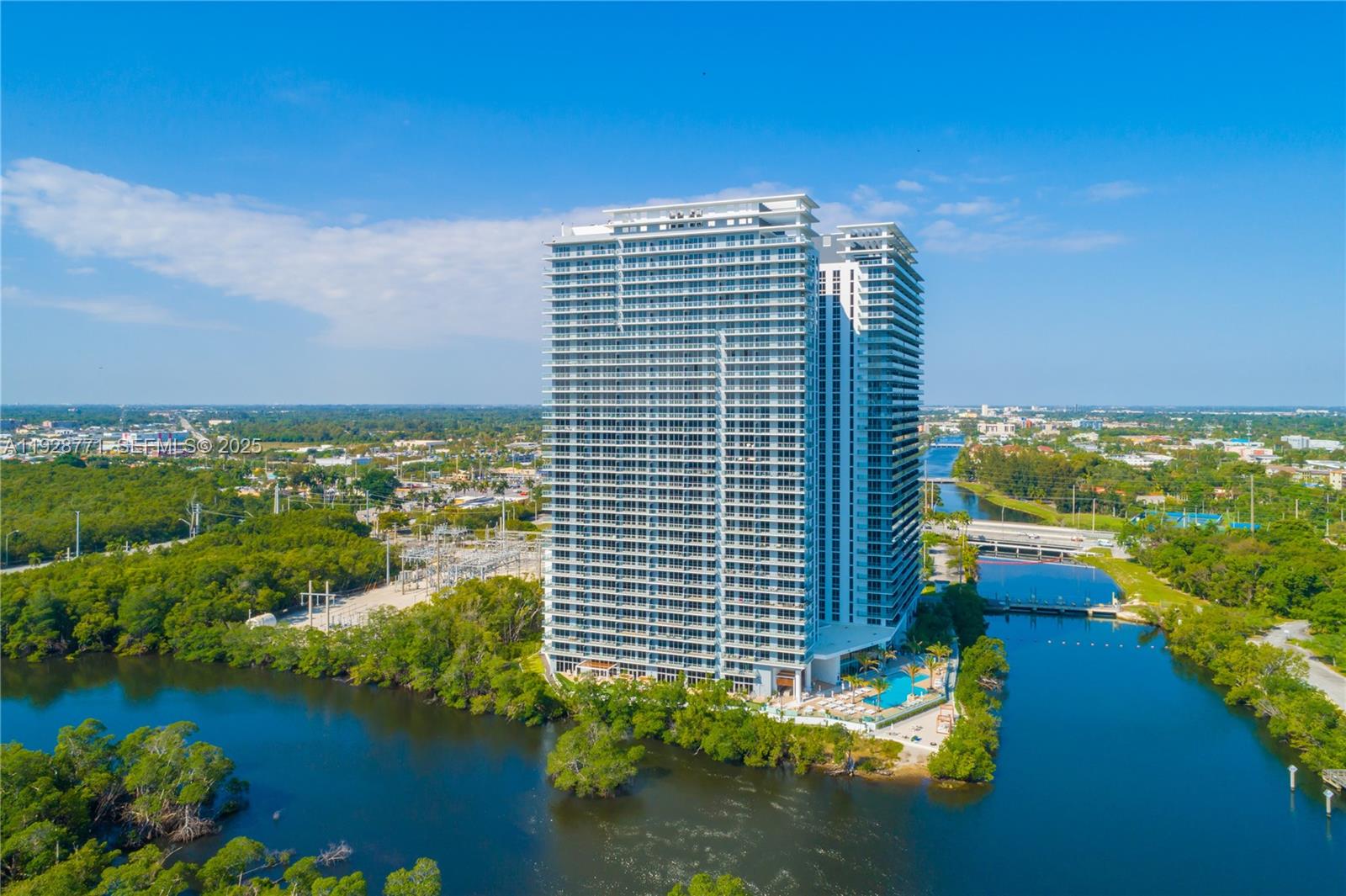 16385 Biscayne Boulevard, Unit 503 North Miami Beach, FL 33160 - Photo 25 of 50 a view of a city