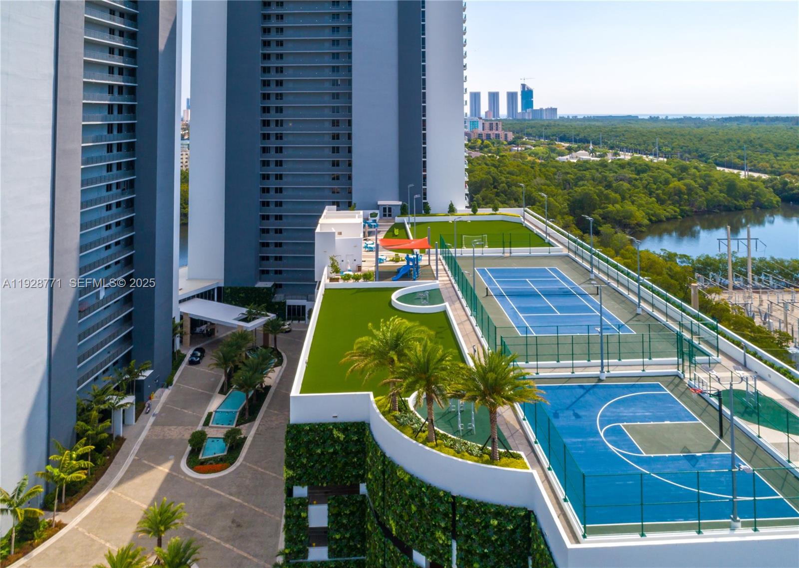16385 Biscayne Boulevard, Unit 503 North Miami Beach, FL 33160 - Photo 33 of 50 a view of sitting area and swimming pool