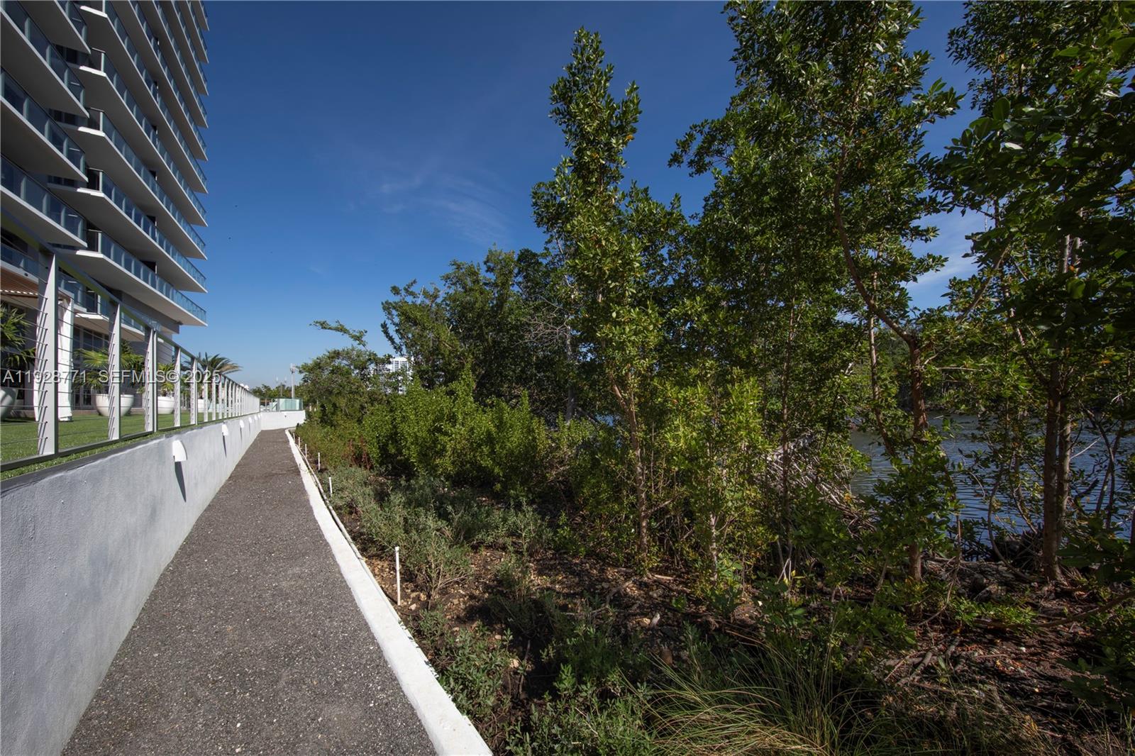 16385 Biscayne Boulevard, Unit 503 North Miami Beach, FL 33160 - Photo 50 of 50